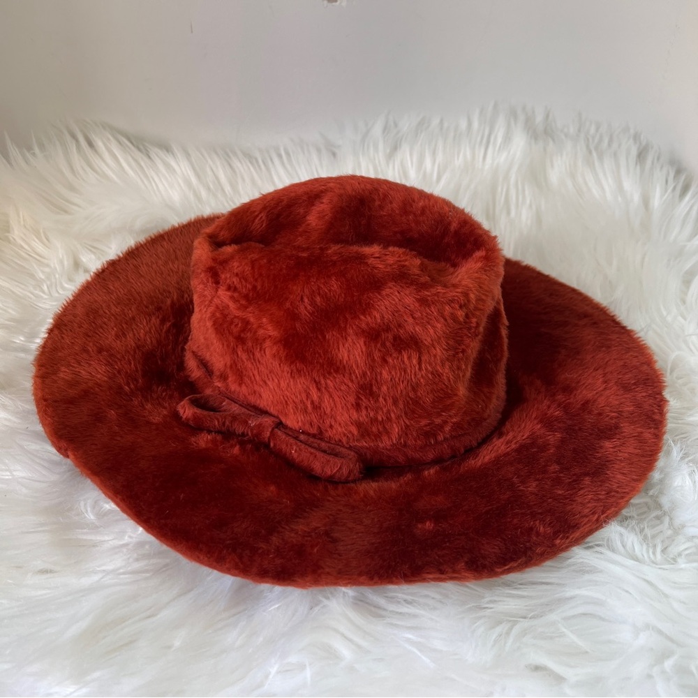 Vintage Red Rust Velvet Wide-Brimmed Hat Made in Italy for Filenes